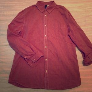 Long sleeve button down. Super comfortable. Size L